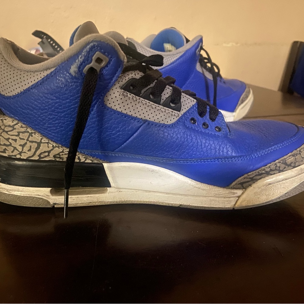 Jordan 3 Varsity Royal Cement